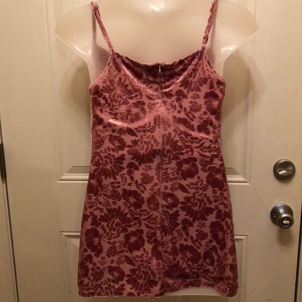 Urban Outfitters velour pink tank top - Picture 4 of 8